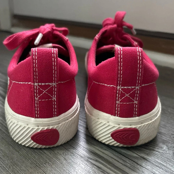 Cariuma OCA Low Pantone Magenta Canvas Sneakers Sz 7.5 - Picture 5 of 8